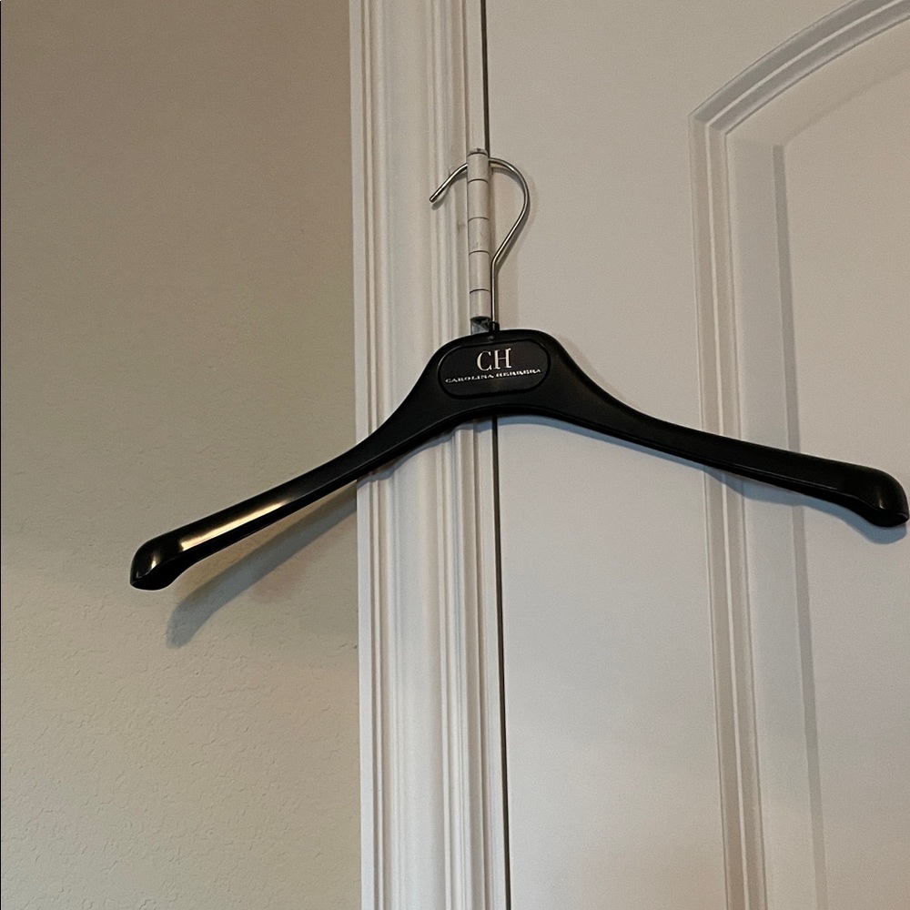 Elegant Black CH Hanger